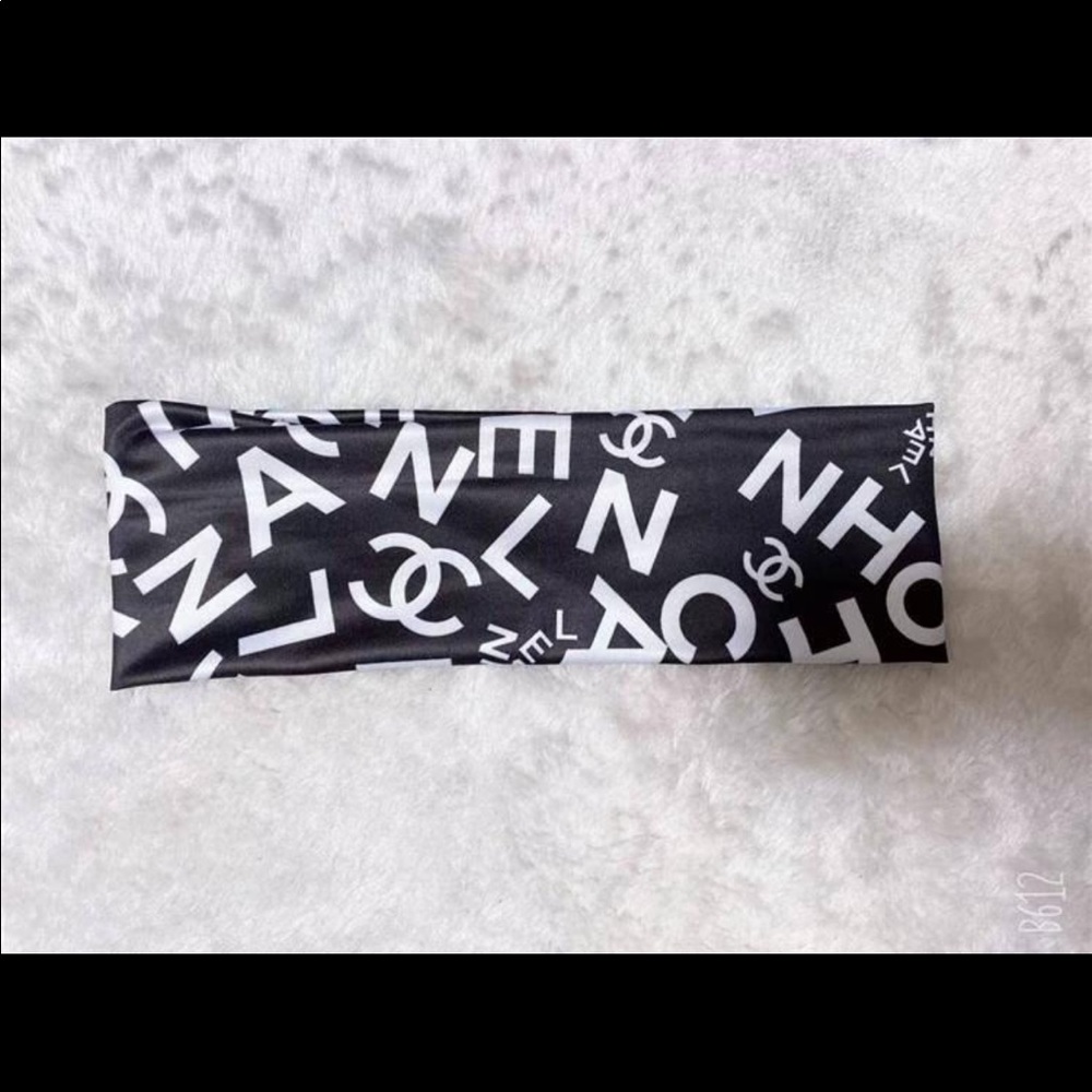 Black & white headband